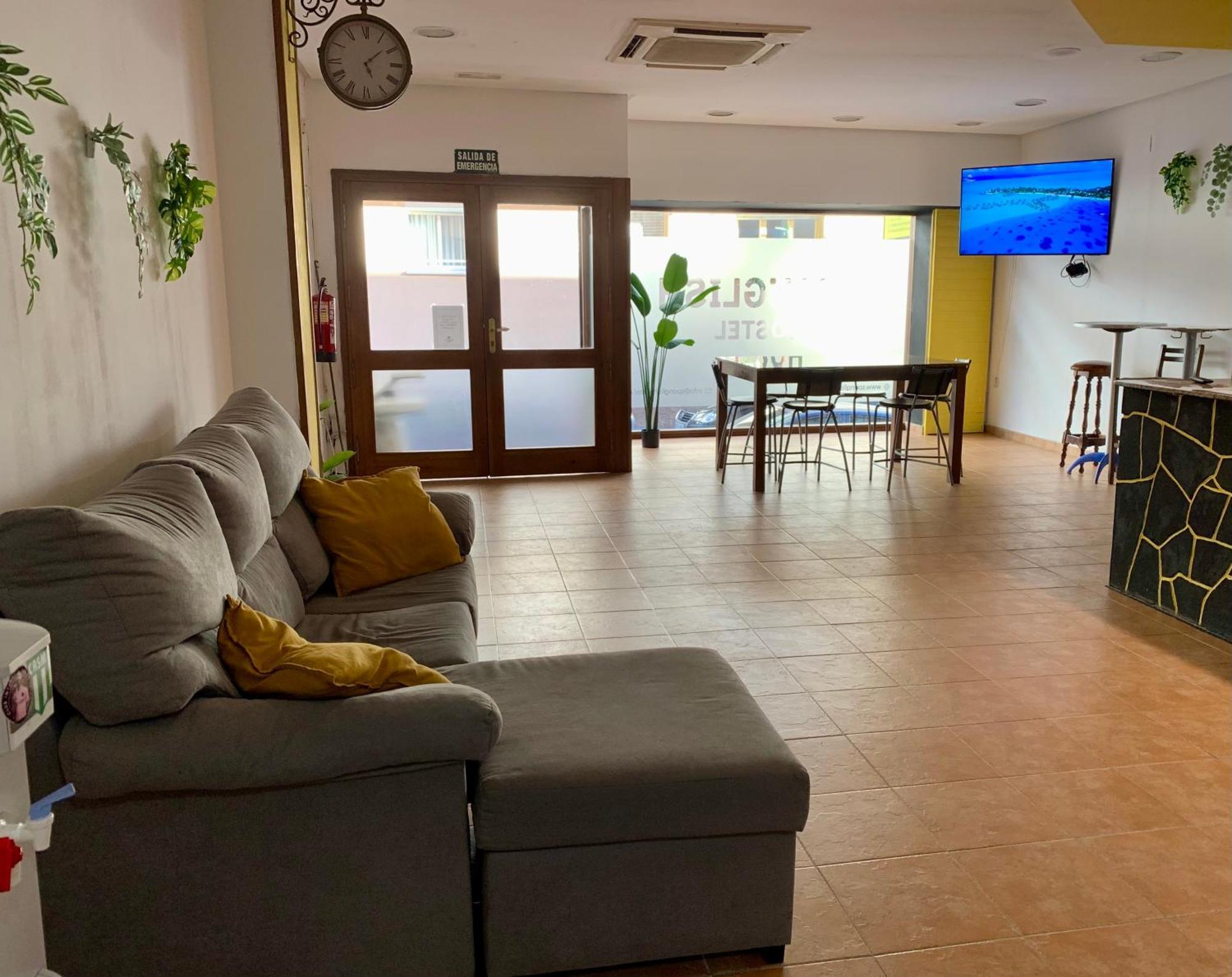 Spanglish Hostel Benidorm Luaran gambar