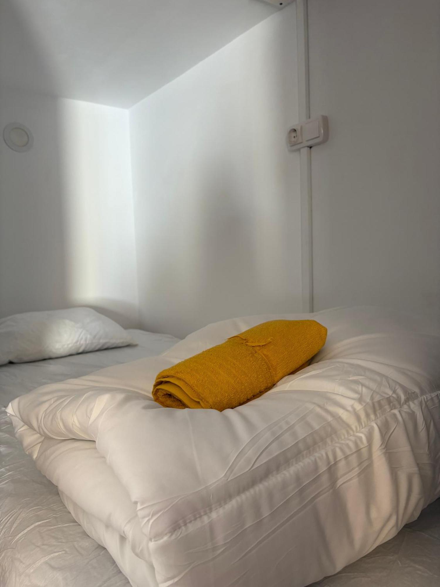 Spanglish Hostel Benidorm Luaran gambar