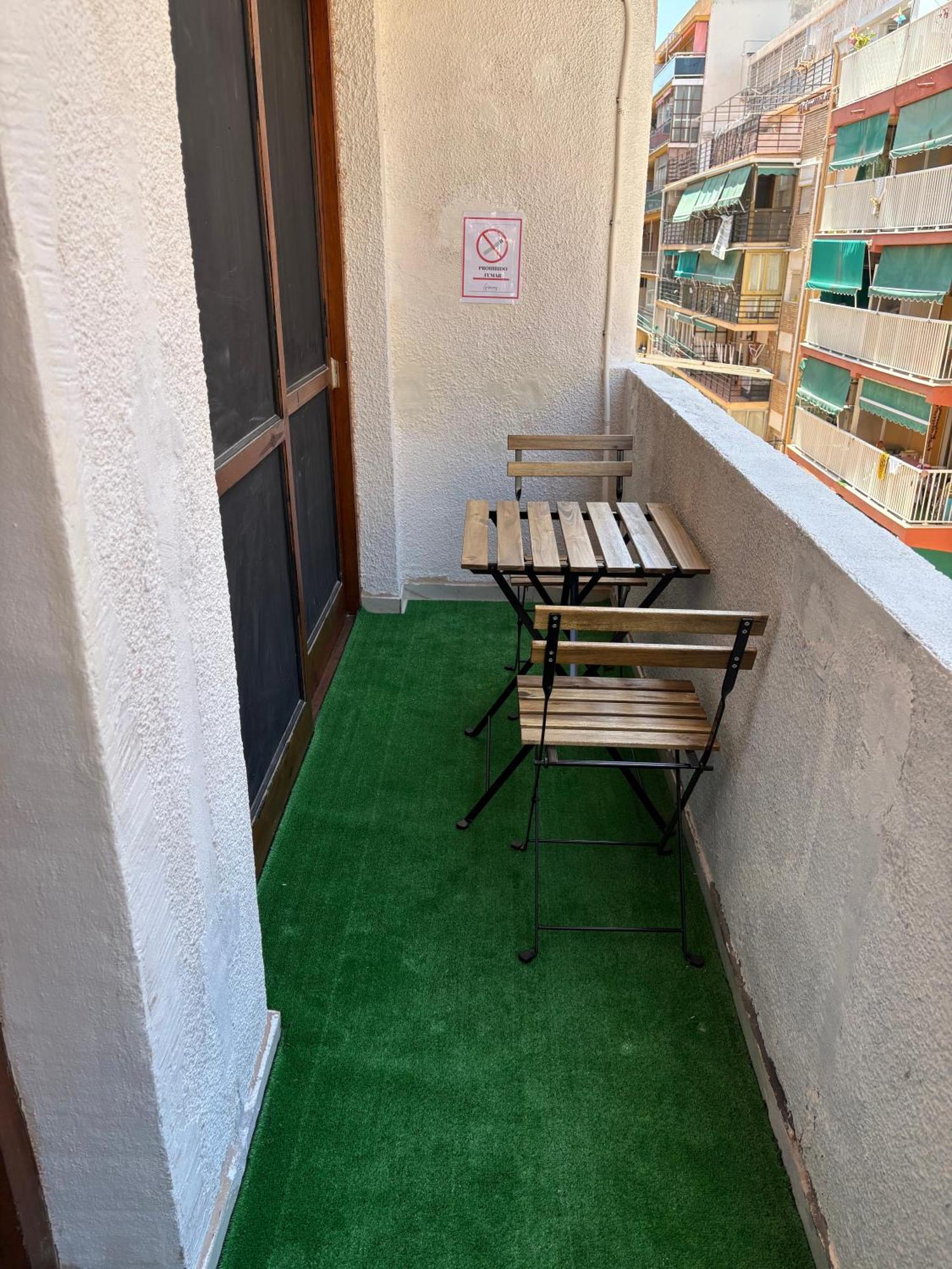 Spanglish Hostel Benidorm Luaran gambar