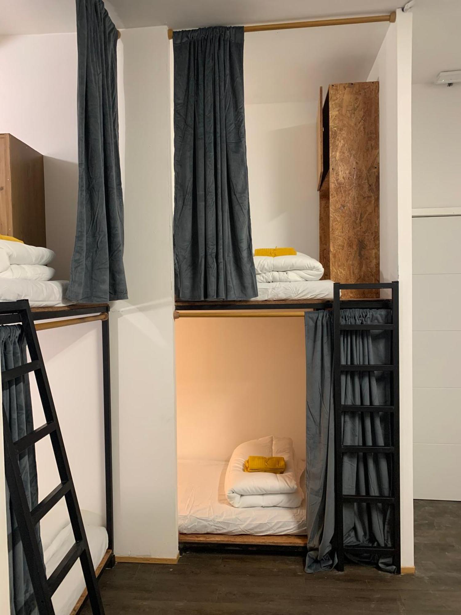 Spanglish Hostel Benidorm Luaran gambar